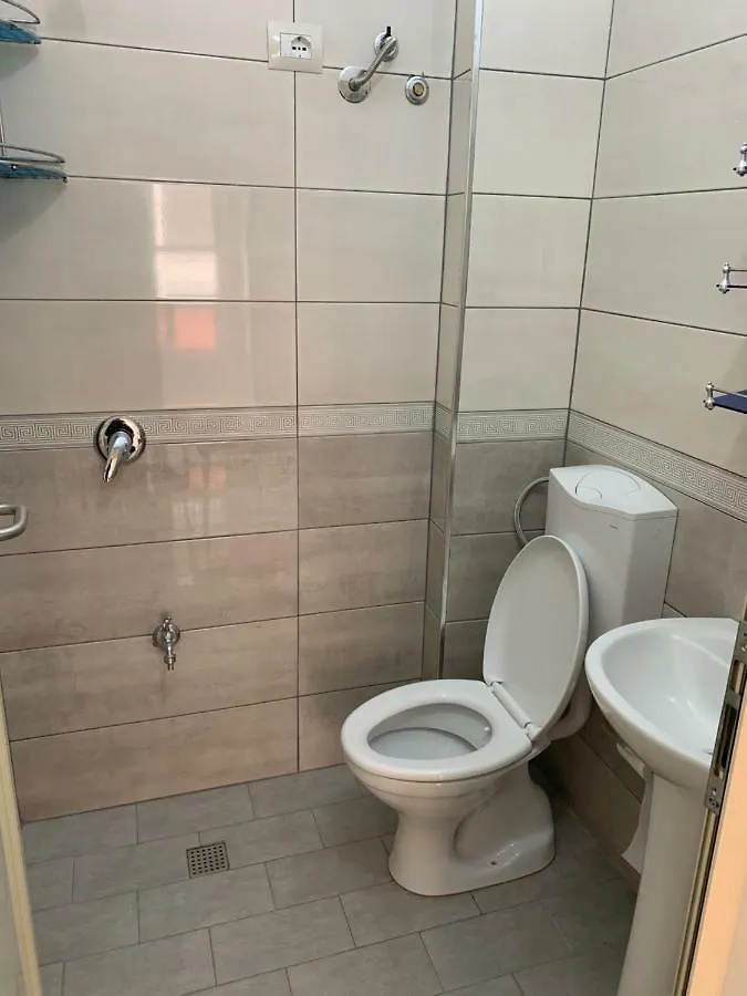 Hotel Erol Velipojë 3*,  Albania
